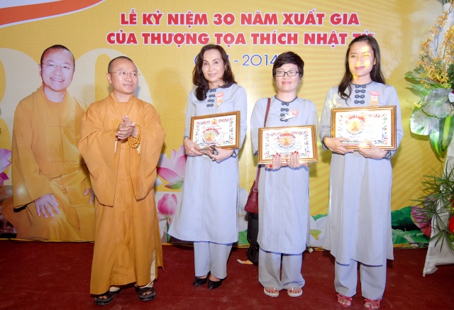 Chuỗi hoạt động nhân văn trong lễ kỷ niệm 30 năm xuất gia của TT. Thích Nhật Từ