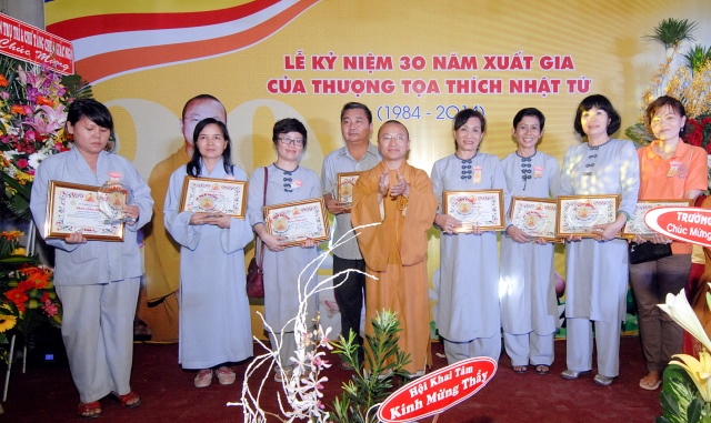 Chuỗi hoạt động nhân văn trong lễ kỷ niệm 30 năm xuất gia của TT. Thích Nhật Từ