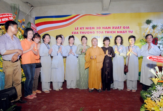 Chuỗi hoạt động nhân văn trong lễ kỷ niệm 30 năm xuất gia của TT. Thích Nhật Từ