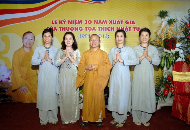 Chuỗi hoạt động nhân văn trong lễ kỷ niệm 30 năm xuất gia của TT. Thích Nhật Từ
