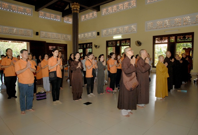 Quỹ Đạo Phật Ngày Nay: Tặng quà cho người mù và nhiễm chất độc da cam tại Đồng Nai