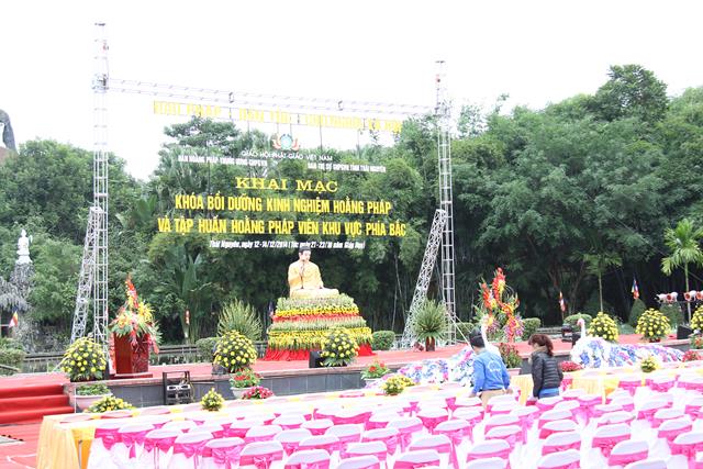 Thái Nguyên: Chùm Ảnh Không Khí Trước Giờ Khai Mạc, Phổ Biến Và Chia Sẻ Cho Cư Sĩ Phật Tử