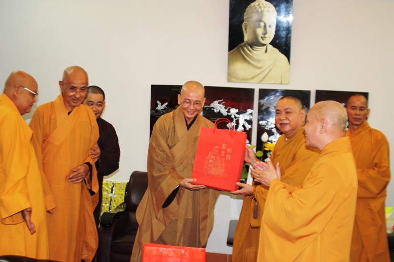 Đồng Tháp: Phật Giáo Đồng Tháp Chúc Mừng HT. Thích Thiện Nhơn Suy Cử Quyền Chủ Tịch HĐTS