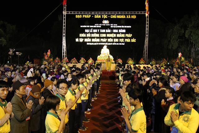 Thái Nguyên: Hồ Núi Cốc Phật Tử Quy Y Tam Bảo- Truyền Tuệ Đăng