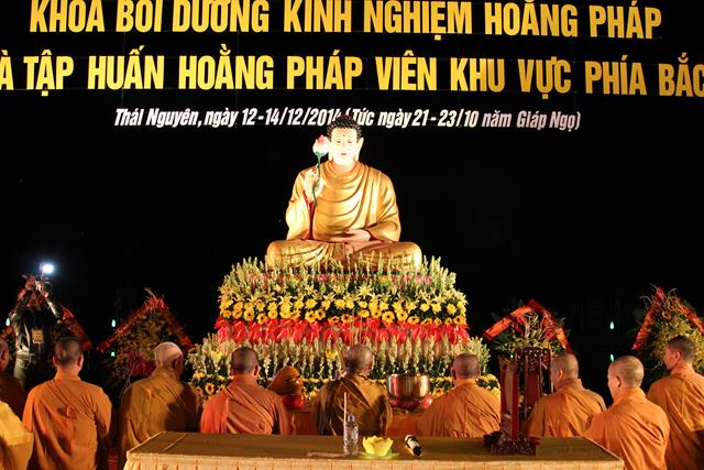 Thái Nguyên: Hồ Núi Cốc Phật Tử Quy Y Tam Bảo- Truyền Tuệ Đăng