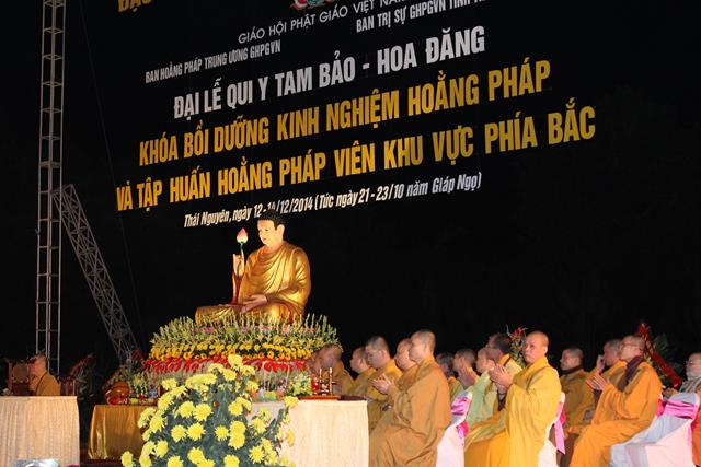 Thái Nguyên: Hồ Núi Cốc Phật Tử Quy Y Tam Bảo- Truyền Tuệ Đăng