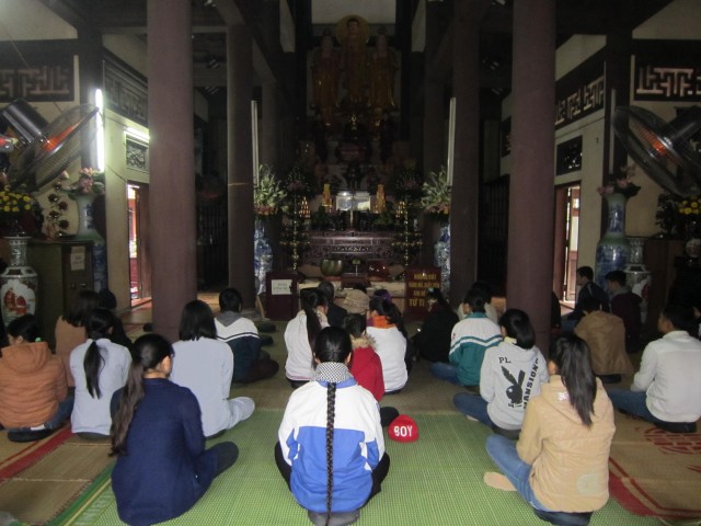 Thái Bình: Gần 200 người khuyết tật về chùa Từ Xuyên dự khóa tu