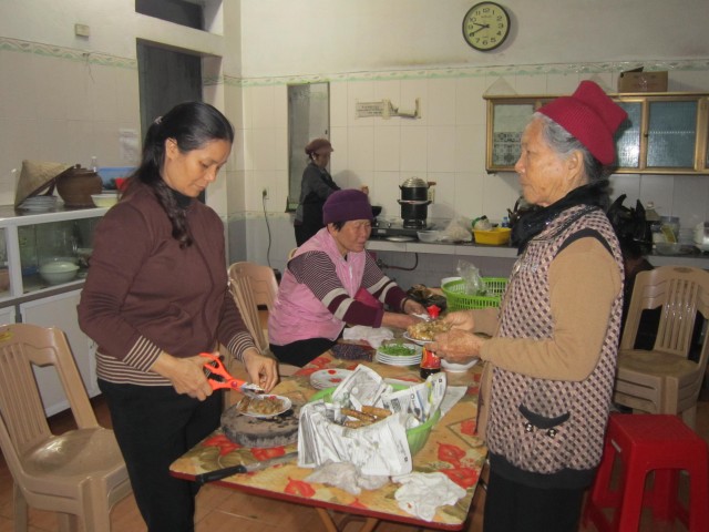 Thái Bình: Gần 200 người khuyết tật về chùa Từ Xuyên dự khóa tu