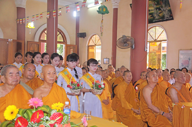 Bình Định: Tịnh Xá Ngọc Duyên G.Đ III Hệ Phái Khất Sĩ       Kỷ Niệm ngày Khánh Đản lần thứ 92 Tổ Sư Minh Đăng Quang