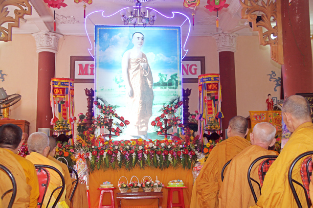 Bình Định: Tịnh Xá Ngọc Duyên G.Đ III Hệ Phái Khất Sĩ       Kỷ Niệm ngày Khánh Đản lần thứ 92 Tổ Sư Minh Đăng Quang