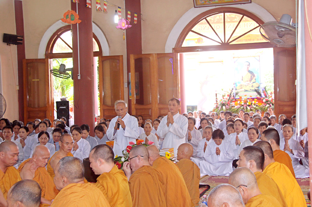 Bình Định: Tịnh Xá Ngọc Duyên G.Đ III Hệ Phái Khất Sĩ       Kỷ Niệm ngày Khánh Đản lần thứ 92 Tổ Sư Minh Đăng Quang