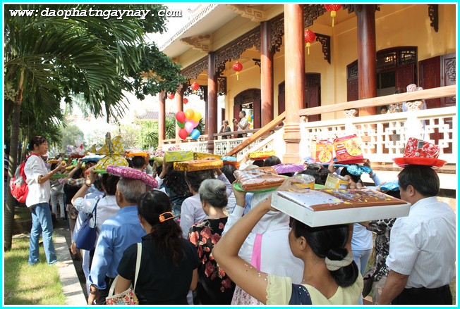 TP. HCM: Chùm ảnh lễ dâng y Kathina PL 2558 tại Xá Lợi Phật Đài