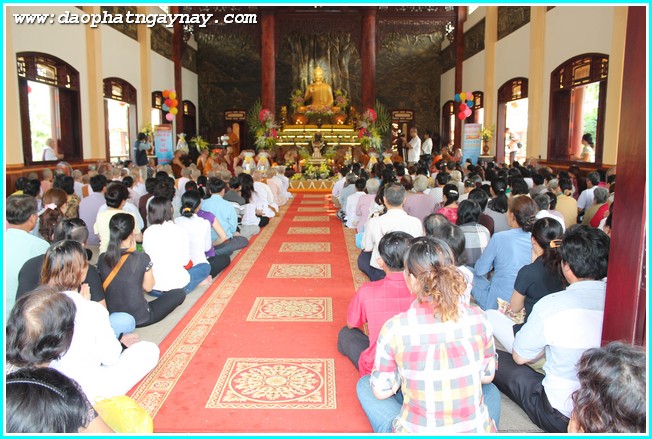 TP. HCM: Chùm ảnh lễ dâng y Kathina PL 2558 tại Xá Lợi Phật Đài