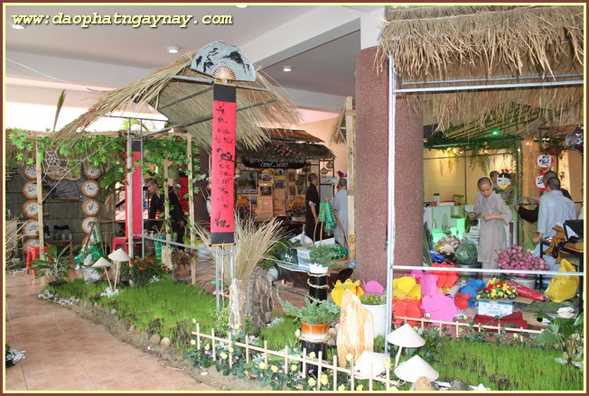 Chùm ảnh: Sẵn sàng cho lễ kỷ niệm 25 năm thành lập Trường Trung Cấp Phật Học TP. HCM (1989 - 2014)