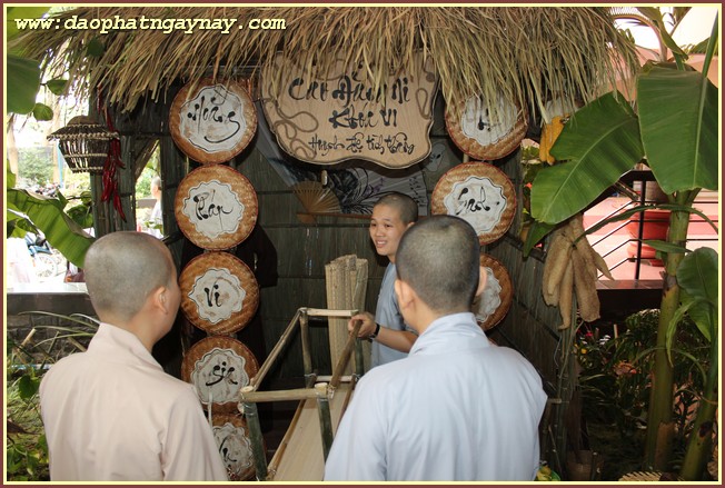 Chùm ảnh: Sẵn sàng cho lễ kỷ niệm 25 năm thành lập Trường Trung Cấp Phật Học TP. HCM (1989 - 2014)