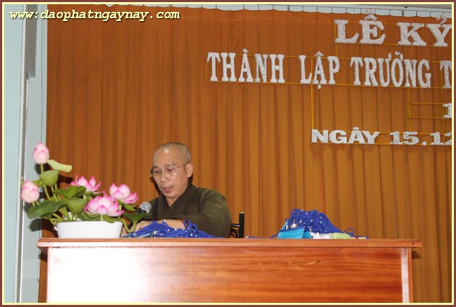 Chùm ảnh: Sẵn sàng cho lễ kỷ niệm 25 năm thành lập Trường Trung Cấp Phật Học TP. HCM (1989 - 2014)