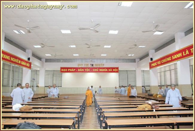 Chùm ảnh: Sẵn sàng cho lễ kỷ niệm 25 năm thành lập Trường Trung Cấp Phật Học TP. HCM (1989 - 2014)