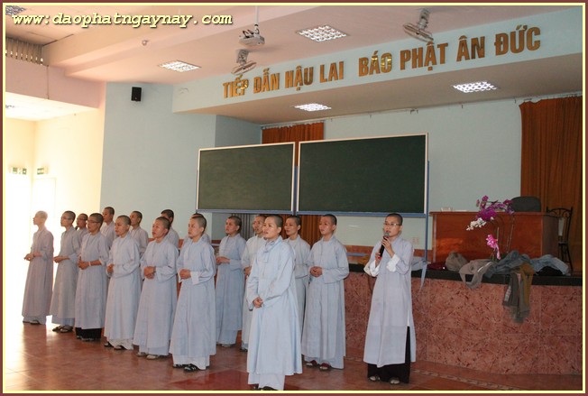 Chùm ảnh: Sẵn sàng cho lễ kỷ niệm 25 năm thành lập Trường Trung Cấp Phật Học TP. HCM (1989 - 2014)