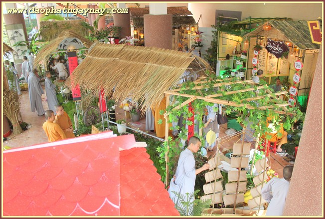 Chùm ảnh: Sẵn sàng cho lễ kỷ niệm 25 năm thành lập Trường Trung Cấp Phật Học TP. HCM (1989 - 2014)