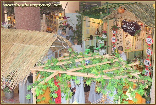 Chùm ảnh: Sẵn sàng cho lễ kỷ niệm 25 năm thành lập Trường Trung Cấp Phật Học TP. HCM (1989 - 2014)