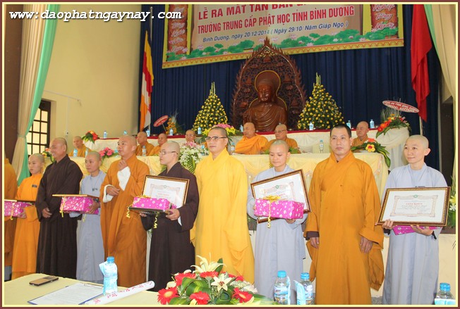 Bình Dương: Lễ Ra Mắt Tân Ban Giám Giám Hiệu Trường Trung Cấp Phật Học Tỉnh Bình Dương