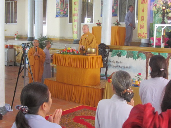 Chùa Lộc Thọ tổ chức khóa tu Bát quan trai lần 9
