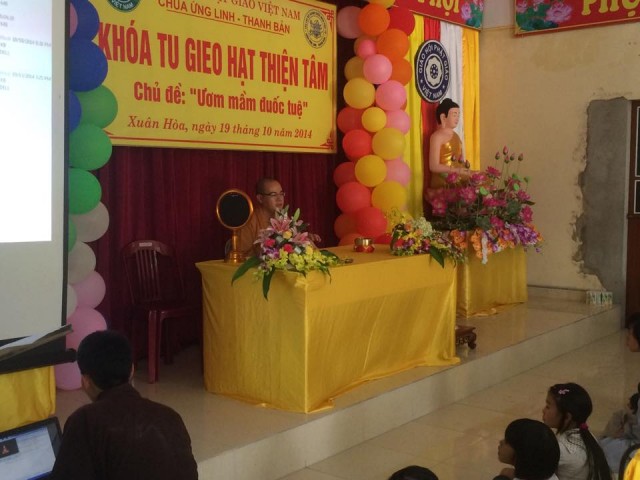Thái Bình: Gần 200 bạn trẻ về chùa Ứng Linh dự tu một ngày