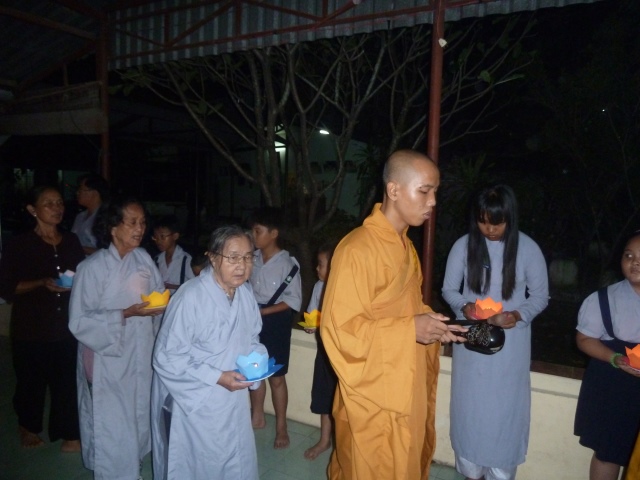 TP. HCM: Đêm hoa đăng lễ vía Quán Thế Âm Bồ Tát tại chùa An Linh