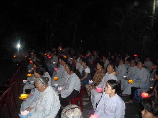 TP. HCM: Đêm hoa đăng lễ vía Quán Thế Âm Bồ Tát tại chùa An Linh