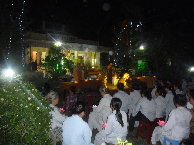 TP. HCM: Đêm hoa đăng lễ vía Quán Thế Âm Bồ Tát tại chùa An Linh