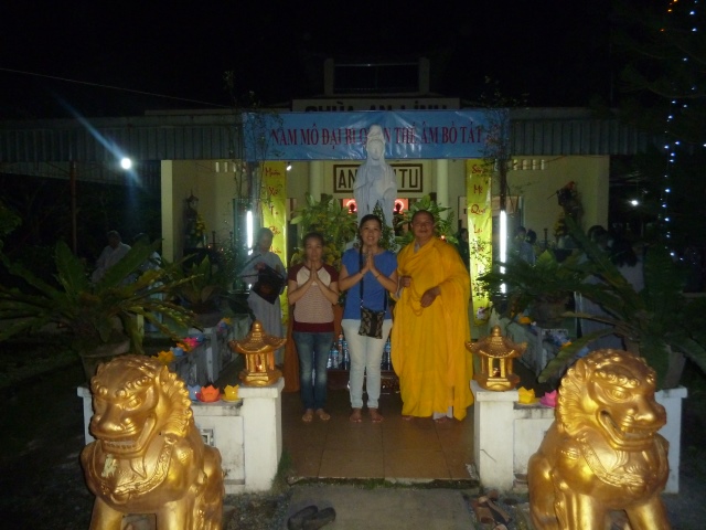 TP. HCM: Đêm hoa đăng lễ vía Quán Thế Âm Bồ Tát tại chùa An Linh