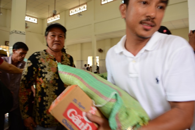 Quỹ Từ Thiện Đạo Phật Ngày Nay tặng quà cho người khuyết tật  tại Huyện Vĩnh Lợi - Bạc Liêu