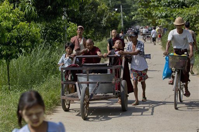 Myanmar: Tăng sĩ Phật giáo đã thể hiện sự hào phóng của quốc gia
