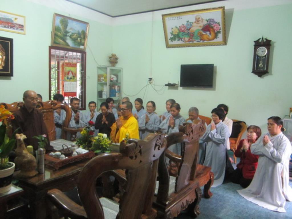 Đảnh lễ Hòa thượng ân sư nhân ngày Nhà giáo Việt Nam