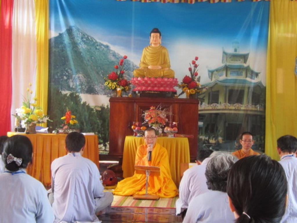 Tịnh xá Ngọc Sơn tổ chức khóa tu Bát quan trai lần thứ 18