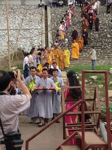 Hà Nội: Lễ cầu Quốc thái dân an, cầu siêu trên sông Hồng