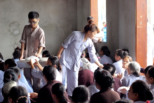 TT Thích Nhật Từ thuyết giảng trong ngày tu an lạc tại chùa Cổ Am