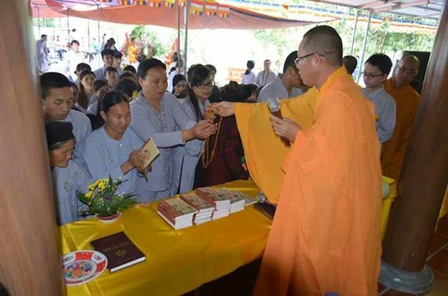 Lễ quy y tại chùa Thanh Sơn Vĩnh Phúc