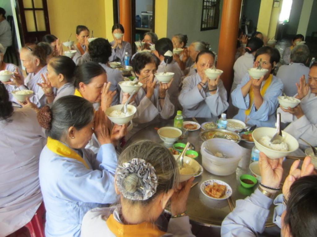 Một ngày tu tập Bát quan trai giới tại Tổ đình Thiên Bửu