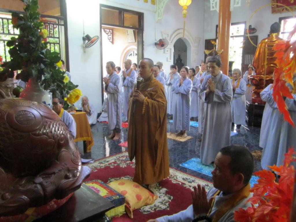 Một ngày tu tập Bát quan trai giới tại Tổ đình Thiên Bửu