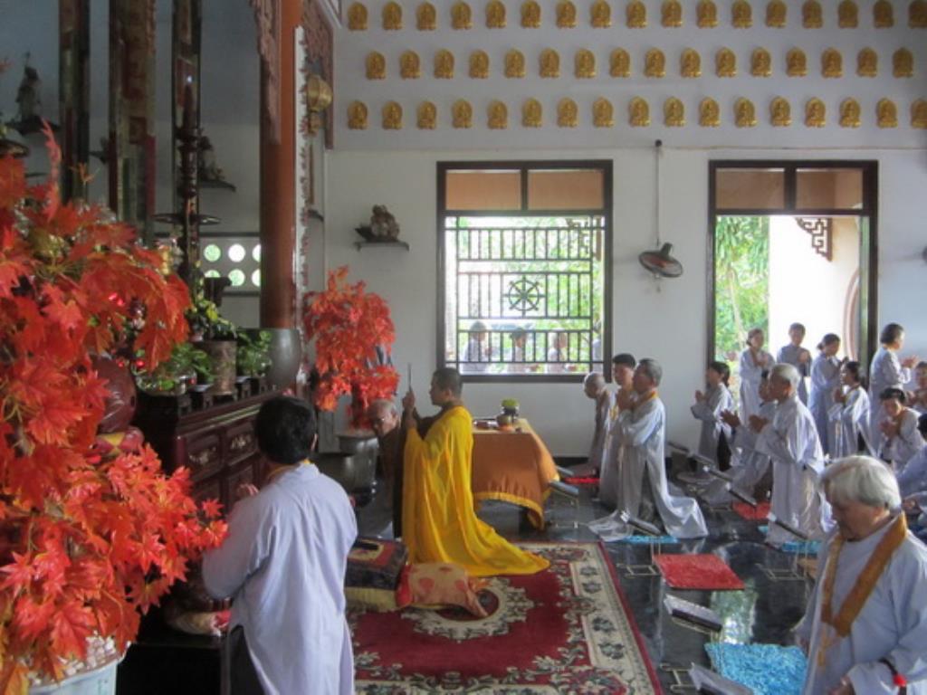 Khóa tu Bát quan trai lần thứ 11 tại tổ đình Thiên Bửu