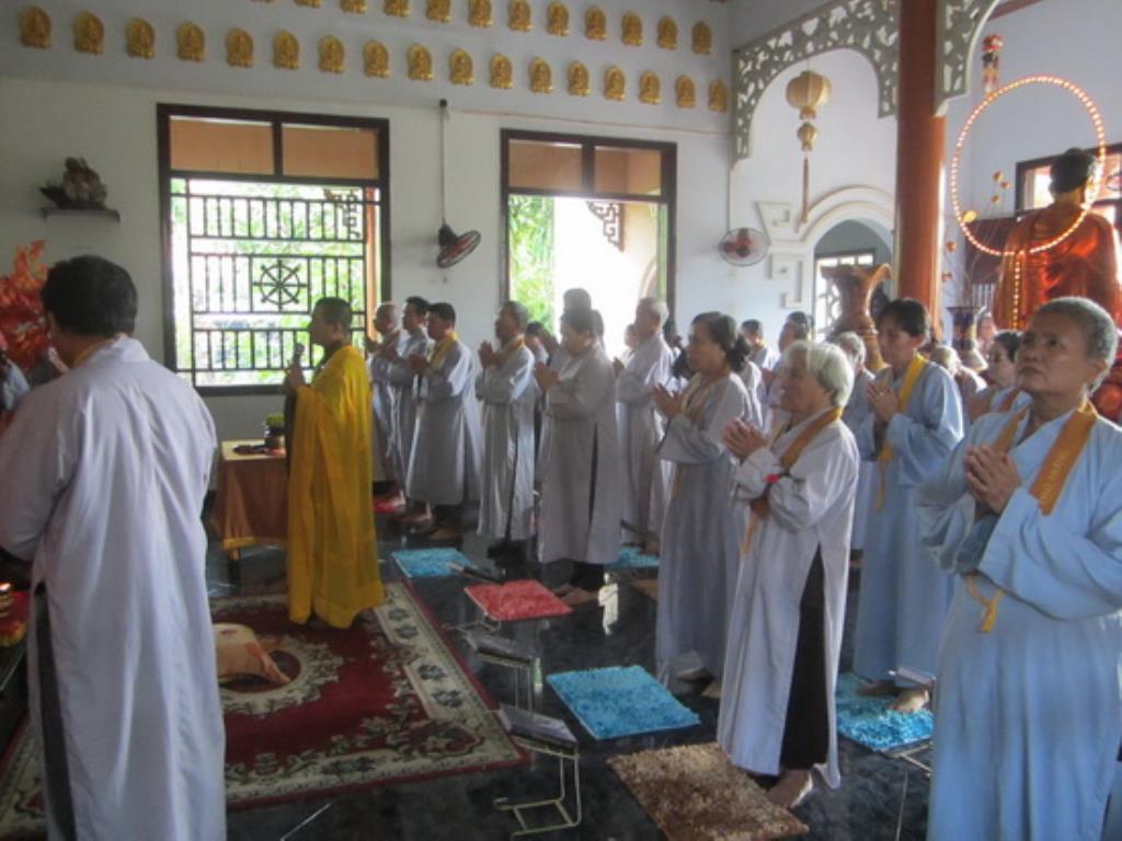 Khóa tu Bát quan trai lần thứ 11 tại tổ đình Thiên Bửu