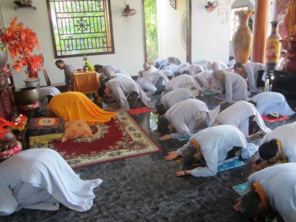 Một ngày tu tập Bát quan trai giới tại Tổ đình Thiên Bửu