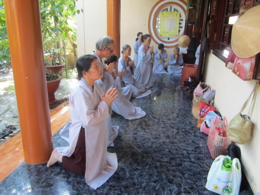 Một ngày tu tập Bát quan trai giới tại Tổ đình Thiên Bửu