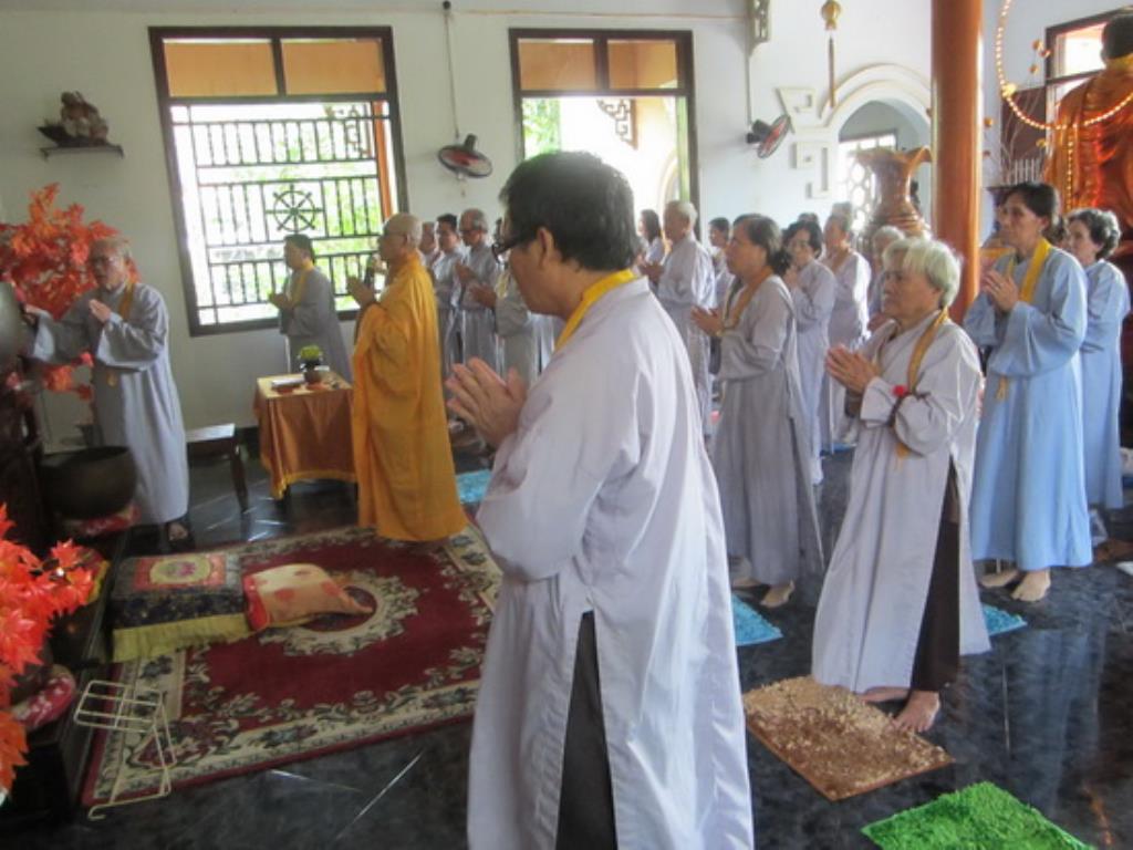 Khóa tu Bát quan trai lần thứ 11 tại tổ đình Thiên Bửu