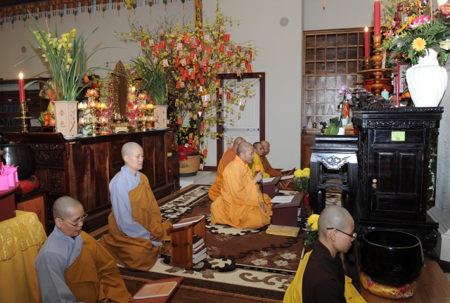 Hoa Kỳ: Lễ Phật đầu năm Ất Mùi 2015 tại chùa Phổ Từ