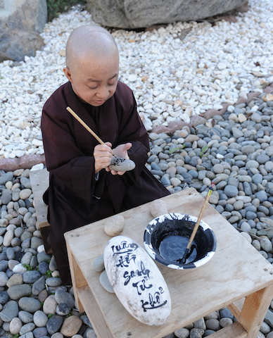 Thiền viện Vô Ưu, California, Hoa Kỳ -  điểm đến đầu năm 2015 của hai nhà thư pháp  Thích Giác Thiện, Thích Nhuận Pháp.