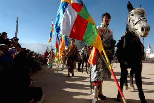 Chùm ảnh Lễ hội tổ Monlam Phật giáo Tây Tạng 2015
