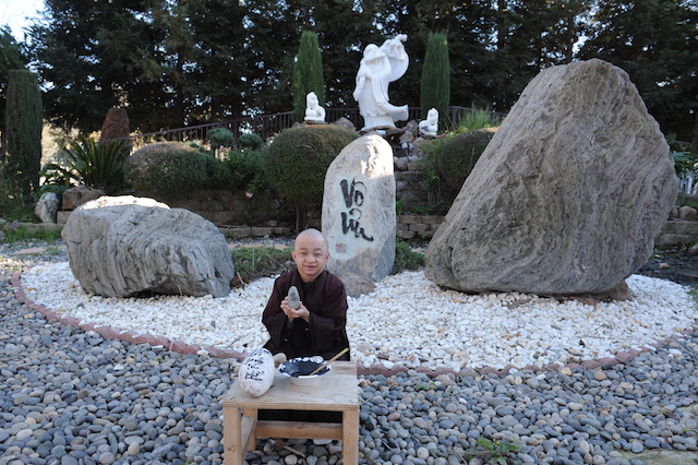 Thiền viện Vô Ưu, California, Hoa Kỳ -  điểm đến đầu năm 2015 của hai nhà thư pháp  Thích Giác Thiện, Thích Nhuận Pháp.