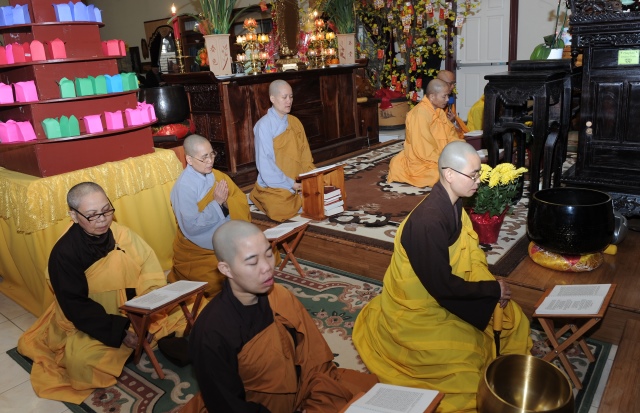 Hoa Kỳ: Lễ Phật đầu năm Ất Mùi 2015 tại chùa Phổ Từ